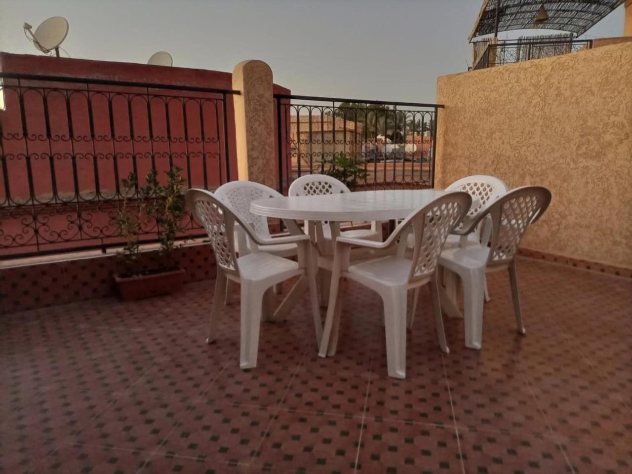 Riad Al Nakhil Marrakesh Exteriör bild